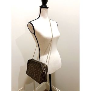 Authentic Louis Vuitton - Trousse Toilette 28